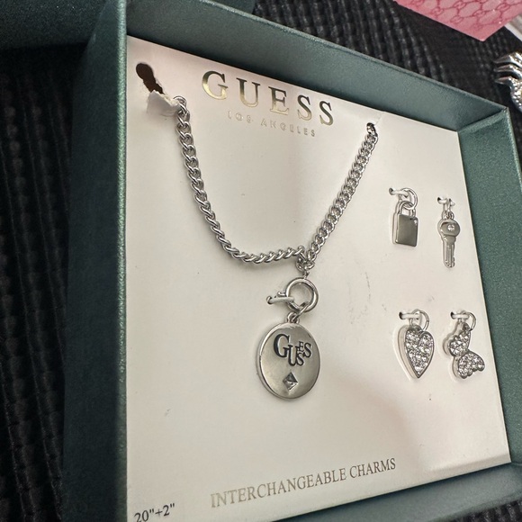 🆕GUESS Silver Interchangeable Charm Necklace Set - Picture 6 of 10